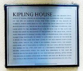 Samuel Pepys, WC2 - Villiers Street